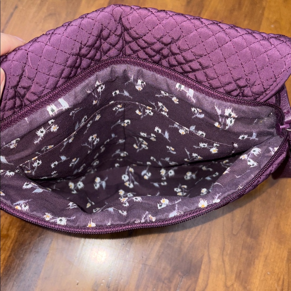 Vera Bradley Iconic Turnabout Crossbody purse - Picture 4 of 13